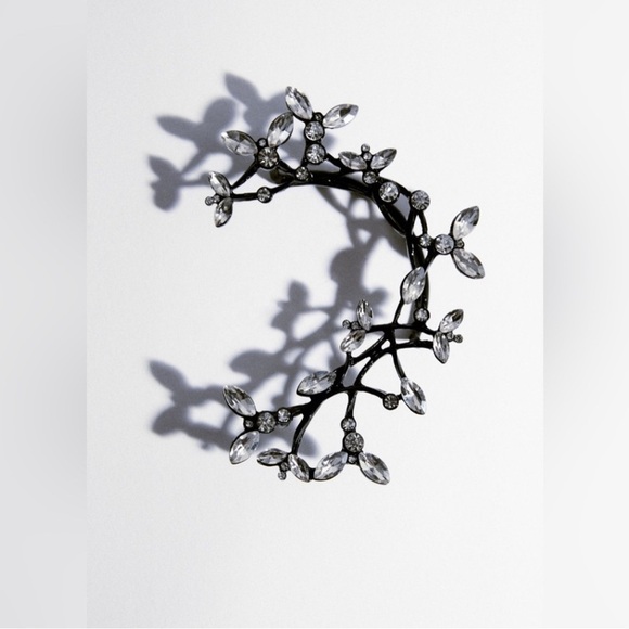 Zara Ear Cuff  Earring Black Vines Diamond New no 🏷️ 💖🔥✨✨✨ with gift box 🎁 - Picture 4 of 7